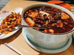 -渝信川菜 · 川味家常菜(财富购物中心店)