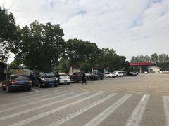 -平望服务区·停车场