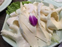 -红九格老火锅(三峡广场店)