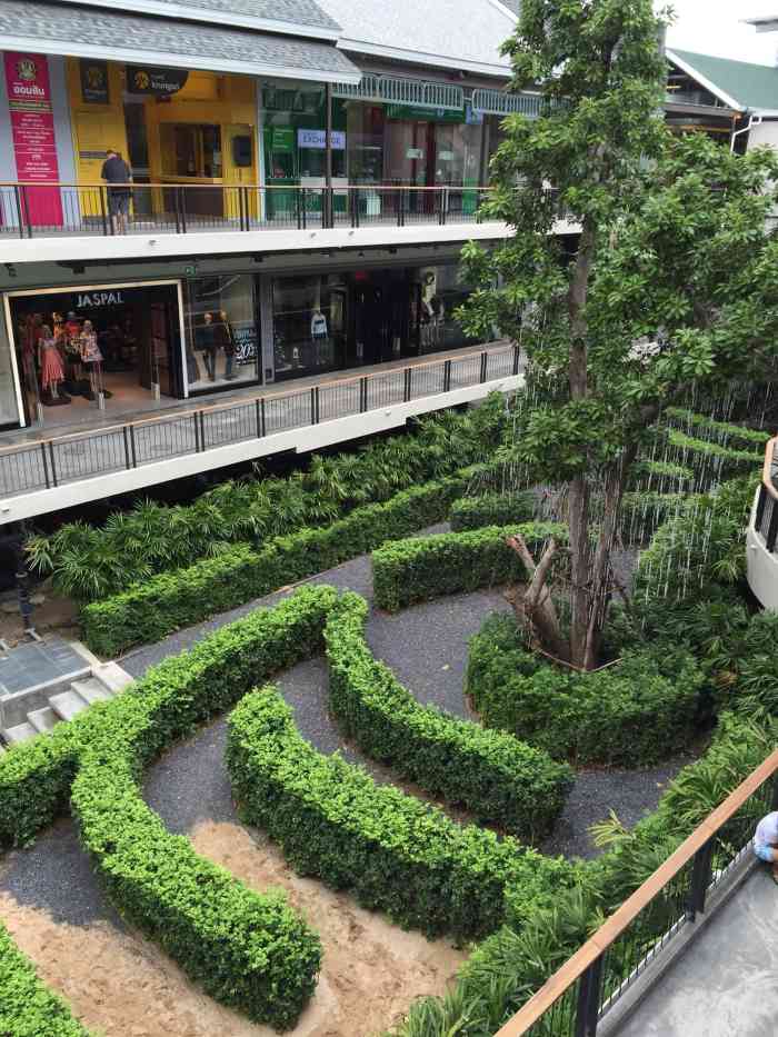 尚泰苏梅岛购物中心-"苏梅岛的一个小型商场,有餐饮,衣服,还有.