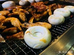 -马路牙子烧烤音乐酒馆(望京店)