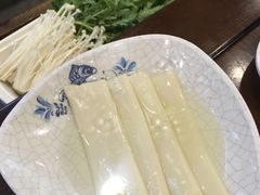 -亿诣蝎府炸酱面羊蝎子火锅(酷车小镇店)