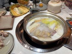-喃喃椰·糟粕醋·椰子鸡火锅(七堡花园店)