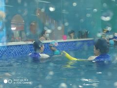 -Swim斯卫姆国际儿童游泳中心(红博中央公园店)