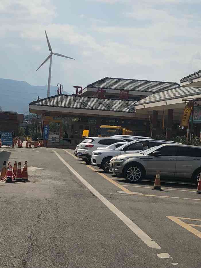 剑门关服务区公共厕所-"中途经过剑门关服务区下车休息整顿一下,厕.