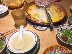 -洱火云南酸菜牛肉火锅(石景山当代商城店)