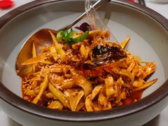 敲糖棒棒鸡-辛香汇·现炒川菜(淮海路百盛店)
