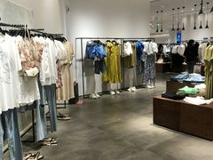 -URBAN REVIVO(西安Momopark店)