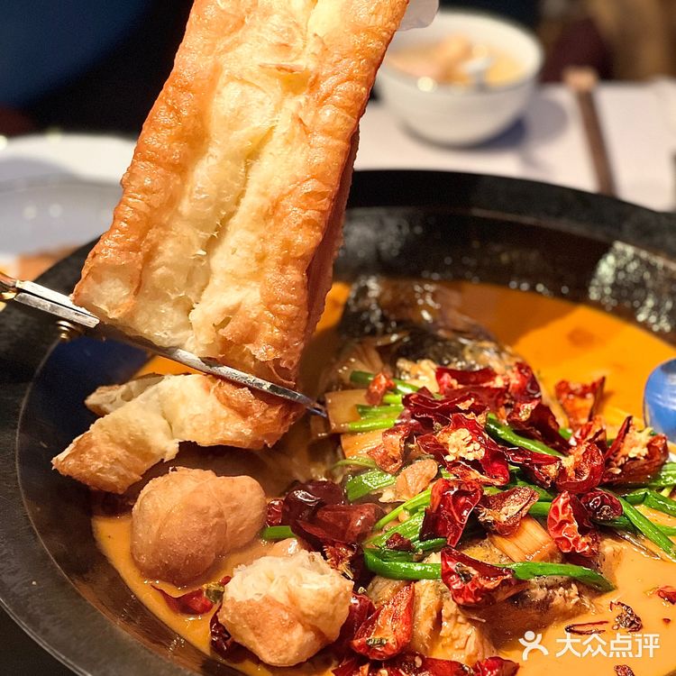 拜托‼️都去吃这个鱼子酱烤鸭呀,人间值得