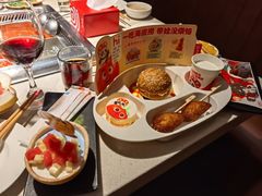 -海底捞火锅鲜切牛肉主题店(长寿路店)
