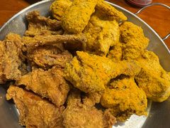 -BHC炸鸡(明洞总店)