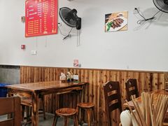 -何永光123鲜牛肉馆(1号店)