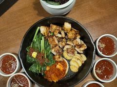 JEJU银鱼酱铁锅猪颈肉-BELLOCO倍乐(静安店)