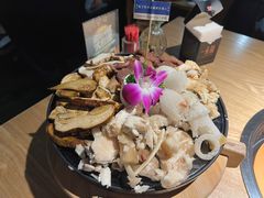 -一朵菌·野生菌探索家火锅(南亚店)