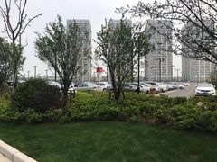 -融创茂-停车场