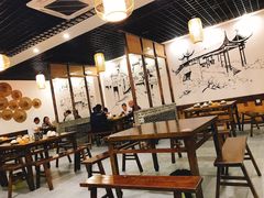 大堂-黄桷树曹家私房菜(江与城店)