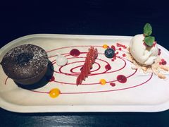 自制熔岩蛋糕-C&R西班牙餐厅