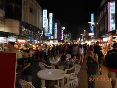 -六合夜市