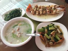 -顺峰渔港中国人的餐厅