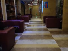 -唛客疯量贩式KTV(金飞达广场店)