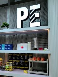 -PE SALON 