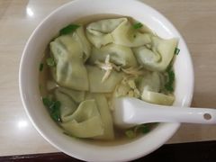 荠菜鲜肉三丝馄饨-老西白点心店