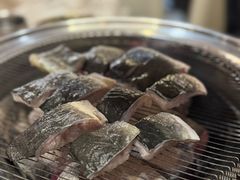 -围炉肉舍•炭烤活鳗•丹东海鲜烤肉(步行街店)