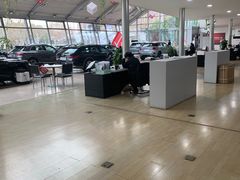 -上海永达奥迪4S店(张杨路店)