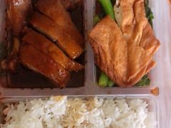 蜜汁烧鸭饭-农家婆港式烧腊快餐(驰天·钰园商住小区店)