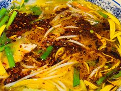 -桥香园云南过桥米线(金马碧鸡店)