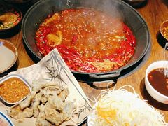 -萍姐火锅·公路夜市(武汉首店)