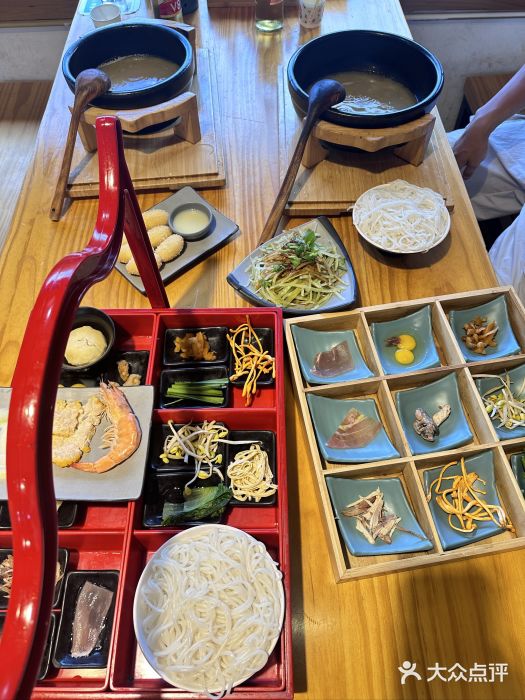 勺子米线·云南传统小吃市集(四方街店)图片