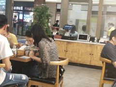 大堂-嘻小北·兰州清汤牛肉面(太平洋森活天地店)