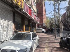 -湖南人家湘菜馆(镇江路店)