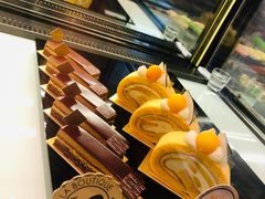 -Salon de The de Joel Robuchon(外滩18号店)