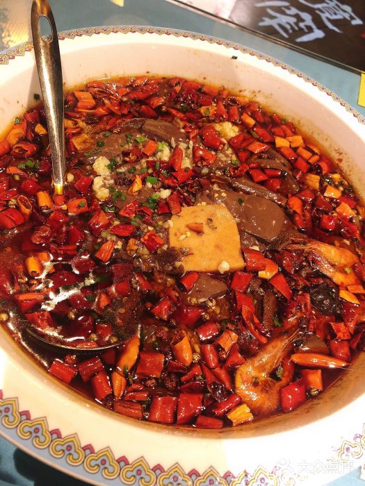 张氏宽窄巷成都菜(武商广场店)霸道毛血旺图片