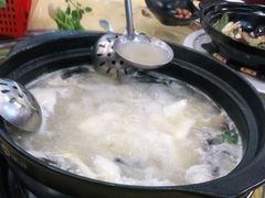 -德兴海鲜渔港(辉煌大厦店)