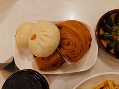 -李与白包子铺(桐梓林店)