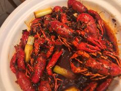 -肥肥虾庄·金牌油焖大虾(汉口城市广场店)