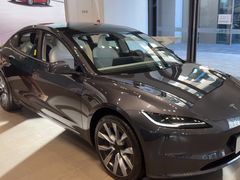 -TESLA 特斯拉(上海太古汇体验店)