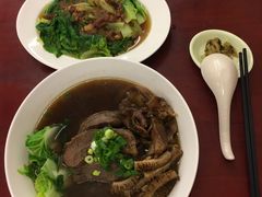 -尊品原汁牛肉面