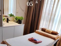 -莱蔻·圣灸堂·推拿艾灸(天山店)