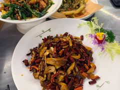 -蔼若春.传承三十年云南菜(金碧公园店)