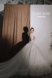 -Lady  Jane高端婚纱礼服馆