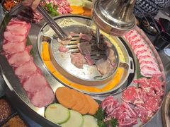 呼啦圈大满足-哈哈碳都·牛肋条无限自助烤肉(台江万达店)