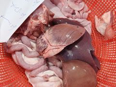 -标记美食新鲜猪杂(兴南大道店)