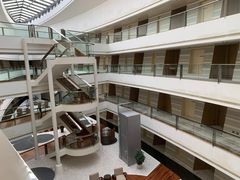 -上海滴水湖皇冠假日酒店