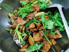 -香猪美食(中心店)