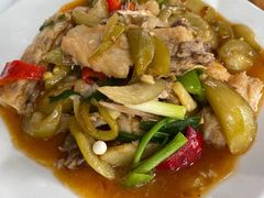 -黄记四更烤乳猪店