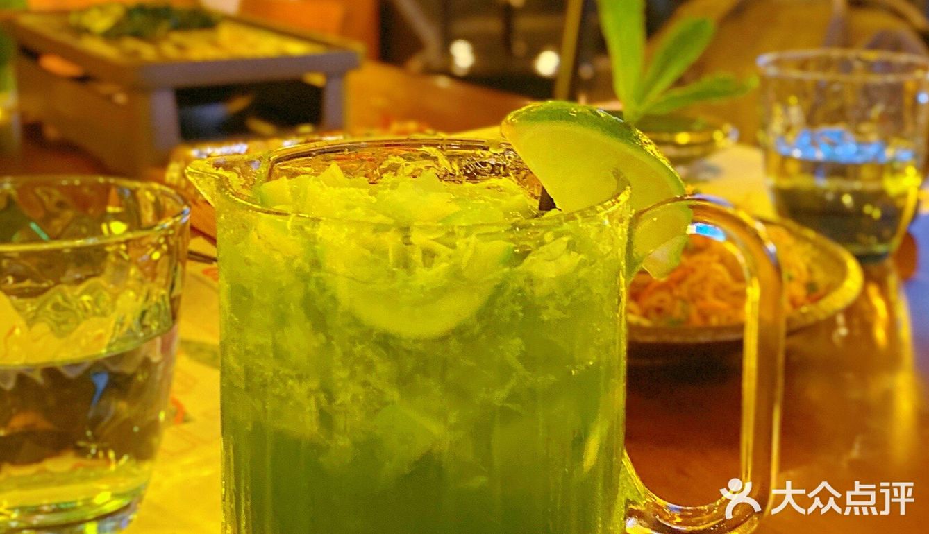 “江湖”味儿国潮风烧烤酒场